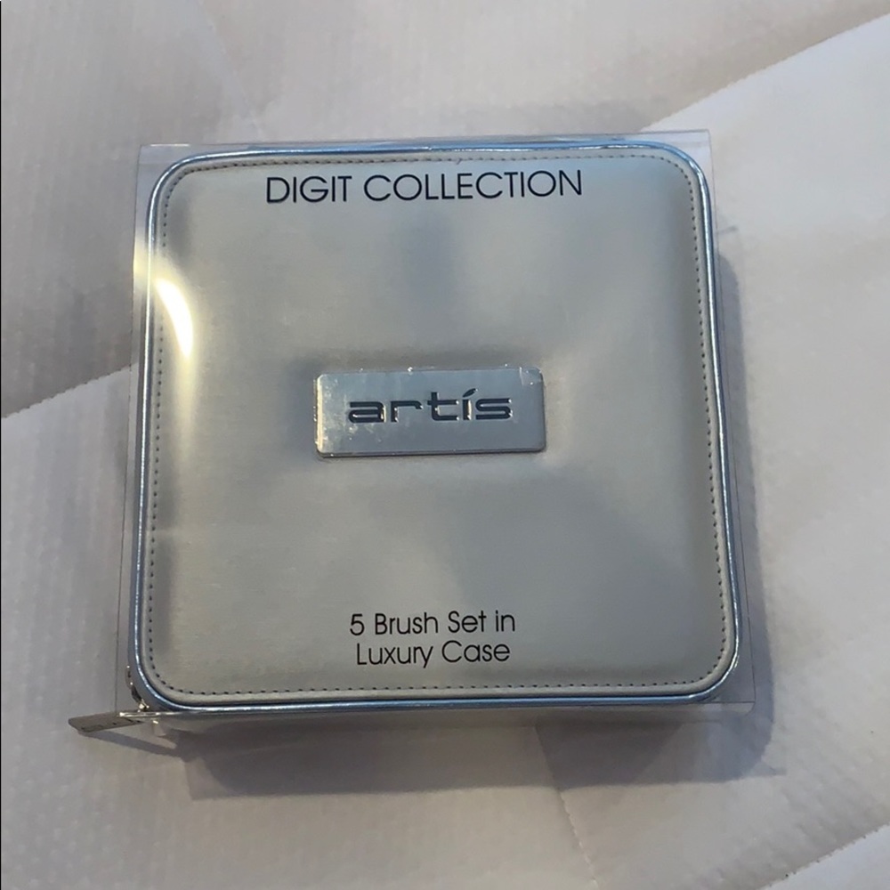 ARTÍS Digit Collection, 5 brush set in luxury case